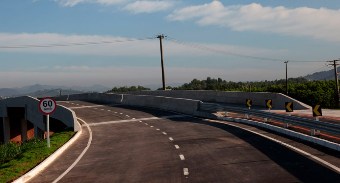 Governo do Estado entrega dois novos viadutos em Vila Velha