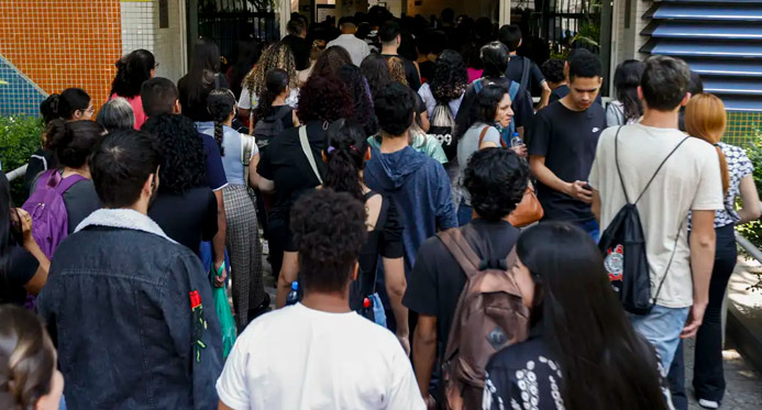 Lula sanciona lei que amplia cotas em concursos públicos para 30%