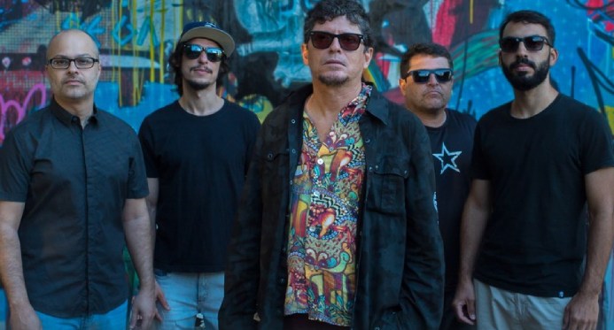 Mundo Livre S/A faz show no Parque Cultural Casa do Governador