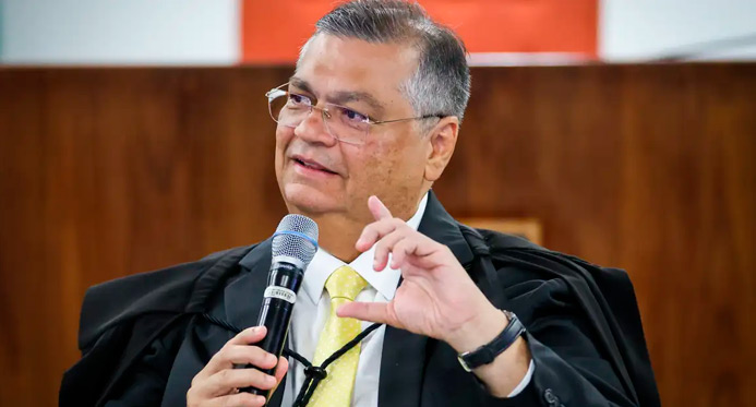 STF não atua por interesse do governo, diz Flávio Dino sobre emendas