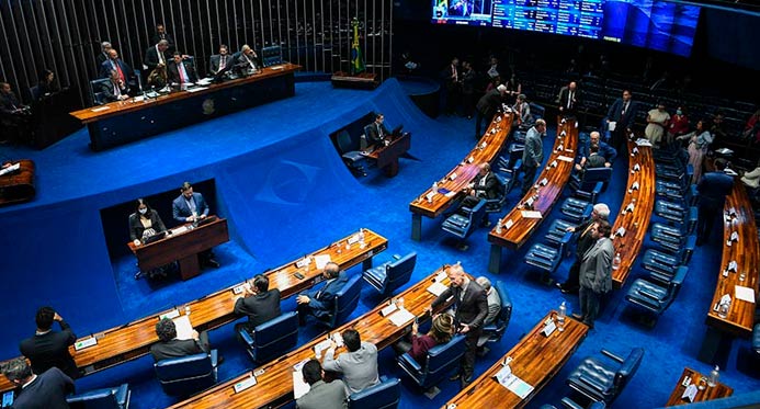 Senado aprova projeto que aumenta pena para crimes cometidos em escolas