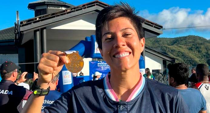 Triatleta capixaba é campeã das Américas no paratriatlo