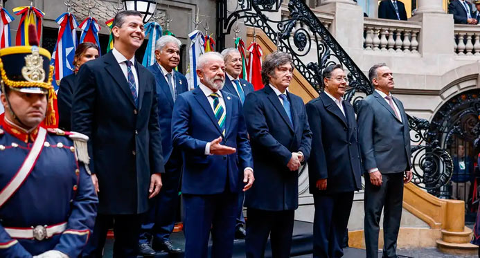 Brasil assume presidência do Mercosul durante cúpula do bloco na Argentina