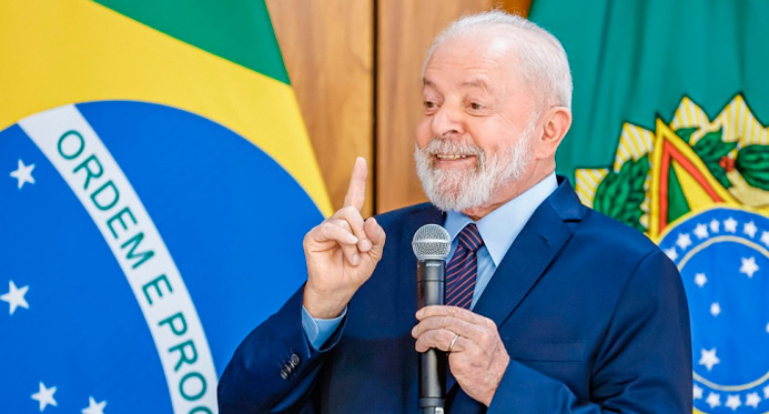 Brasil responderá tarifaço dos EUA com lei de reciprocidade, diz Lula