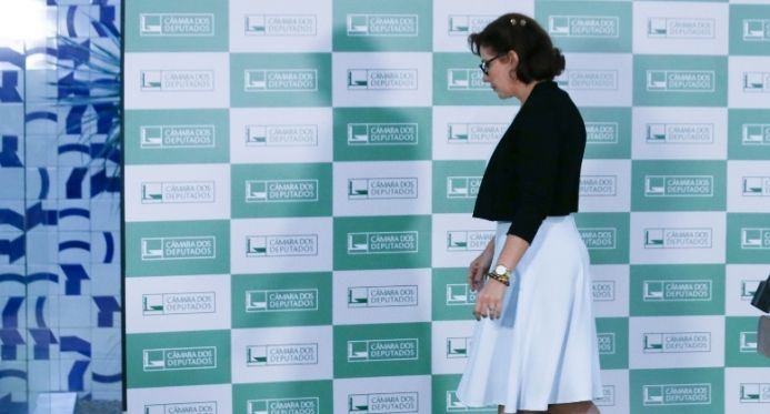 Entenda a situação de Carla Zambelli após prisão na Itália