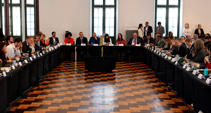 Espírito Santo recebe líderes internacionais em evento preparatório para COP30