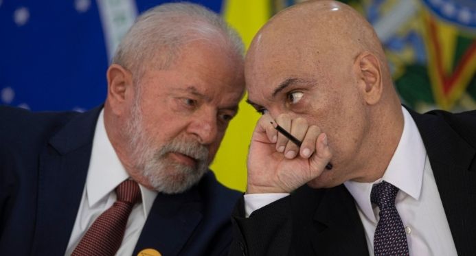 Governo avalia entrar na Justiça dos EUA em defesa de Moraes
