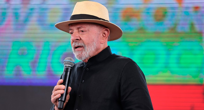 Lula diz que não entregará Presidência "de volta” para “bando de maluco"