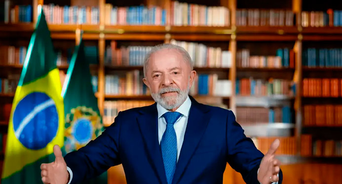 Lula diz que tarifaço de Trump tem apoio de políticos “traidores da pátria"