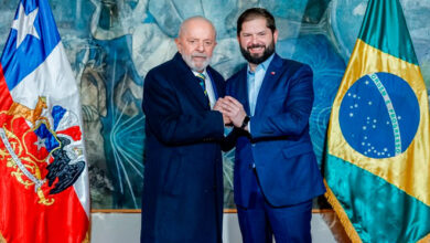 Lula vai ao Chile para cúpula com presidentes em defesa da democracia