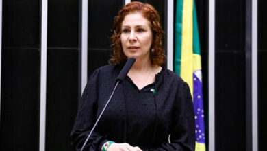 Moraes pede que AGU tome providências para extradição de Zambelli