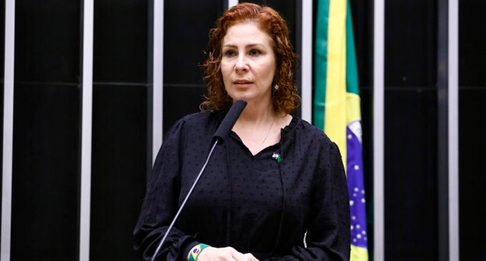 Moraes pede que AGU tome providências para extradição de Zambelli