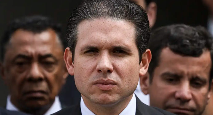 Oposição vai à Câmara, mas Hugo Motta proíbe reunião durante recesso