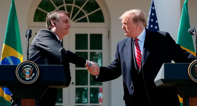 Pesquisa: 72% dizem que Trump está errado ao impor tarifas por Bolsonaro