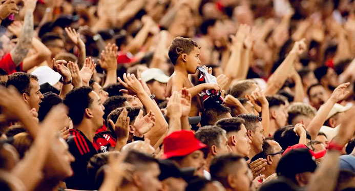 Pesquisa revela ranking das maiores torcidas do Brasil em 2025; veja