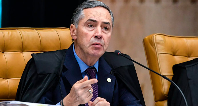 Tarifa de Trump se baseia em compreensão imprecisa dos fatos, diz Barroso