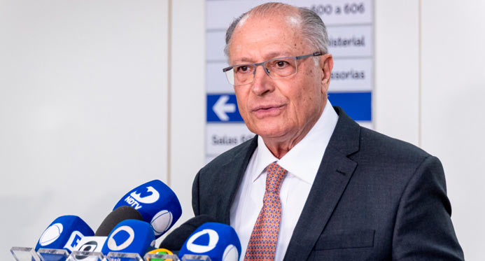 Alckmin: tarifaço de Trump afeta 3,3% das exportações brasileiras