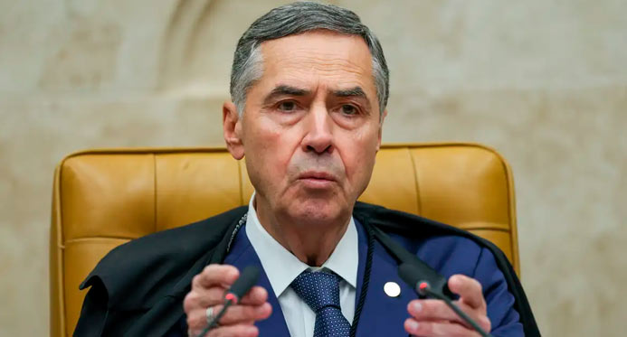 Barroso diz que regulação das redes se tornou imprescindível no país