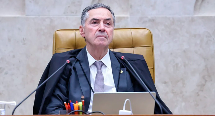 Barroso nega antecipar aposentadoria: "Estou feliz da minha vida"