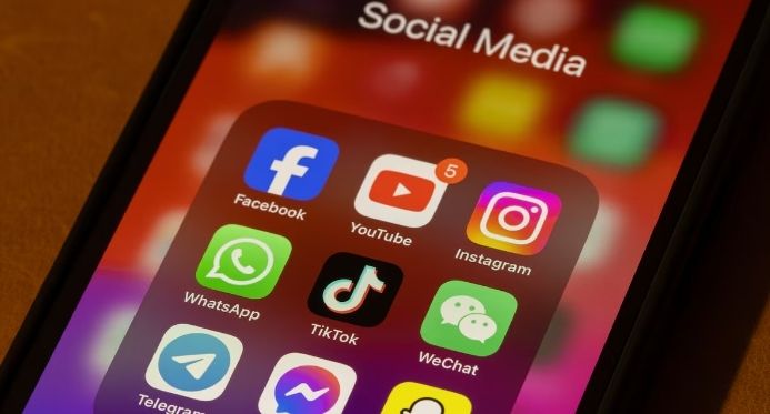 Big techs na mira: nova lei prevê multa de até 10% e suspensão de plataformas