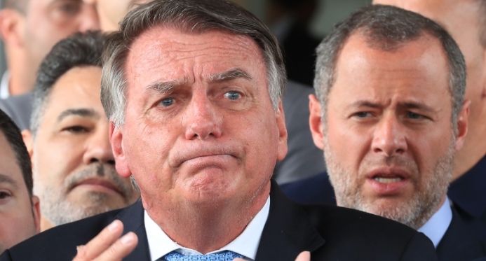 Bolsonaro "gabarita" as cinco razões previstas em lei para a prisão preventiva