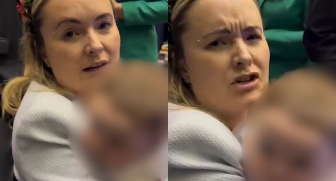 Deputada usa filha de 4 meses como escudo em motim pró-Bolsonaro na Câmara