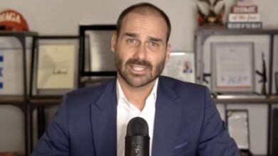 Eduardo Bolsonaro pede para exercer mandato como deputado remoto nos EUA