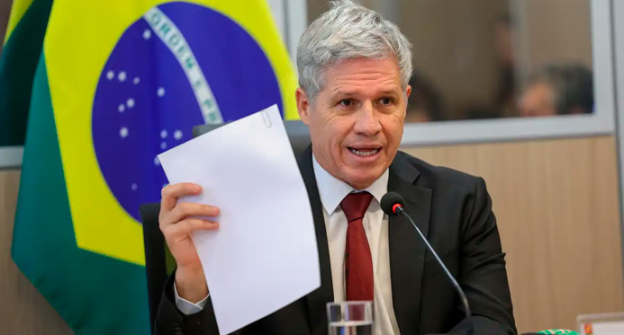 Governo pode prorrogar Brasil Soberano, diz Teixeira