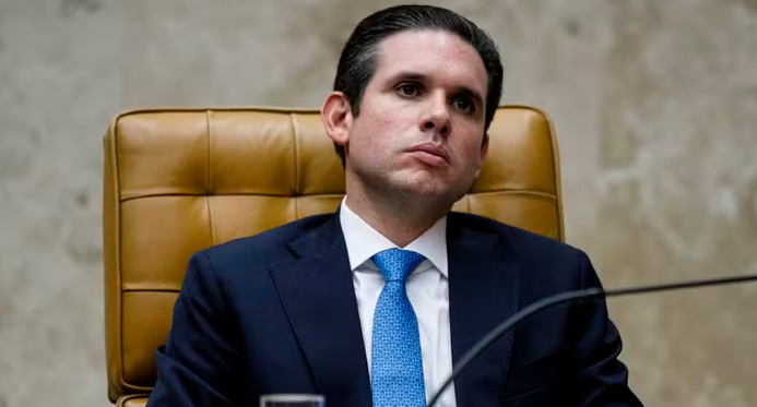 Hugo nega negociação por desocupação e define protesto como episódio triste