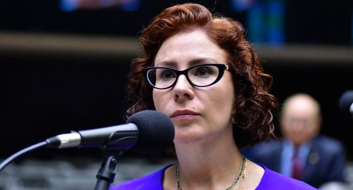 Justiça italiana mantém prisão cautelar de Carla Zambelli