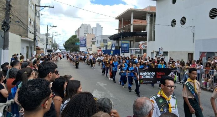 Linhares celebra 225 anos com desfile cívico e anúncio do início das obras da rodoviária