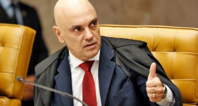 Moraes detalha prisão de Bolsonaro e afirma não recuar diante de sanções dos EUA