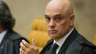 No STF, Moraes acusa brasileiros de 'traição à pátria' e compara articulação por sanções a milícia