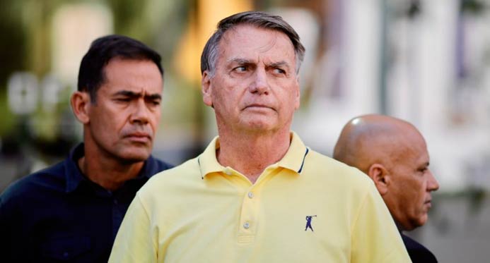 Pesquisa: 55% acham justa prisão domiciliar de Bolsonaro; 39%, injusta