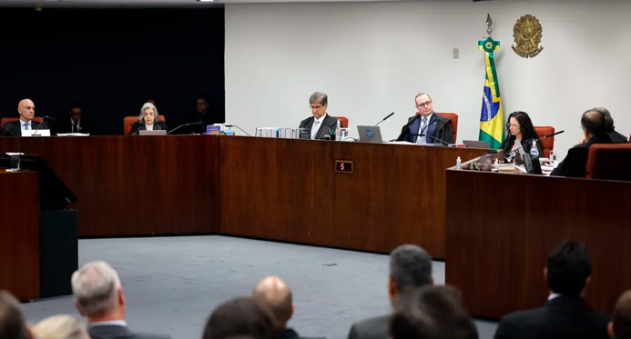 Quem são os ministros que vão julgar Bolsonaro e mais 7 por plano de golpe