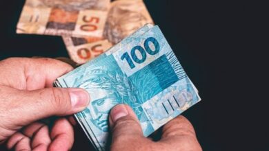 Senado aprova isenção de IR para quem ganha até dois salários mínimos