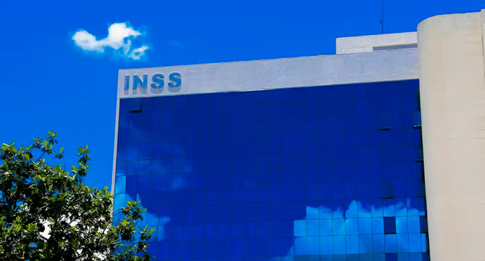 Câmara aprova projeto que proíbe descontos nos benefícios pagos pelo INSS