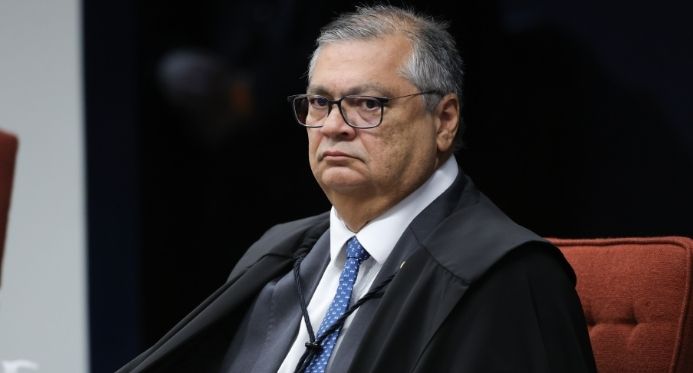 Com voto de Dino, placar no STF é de 2 a 0 para condenar Bolsonaro e outros sete réus