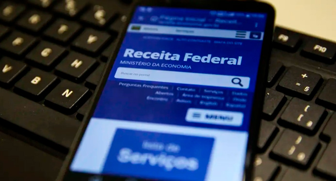 Comissão do Senado aprova projeto que isenta IR de quem ganha até R$ 5 mil