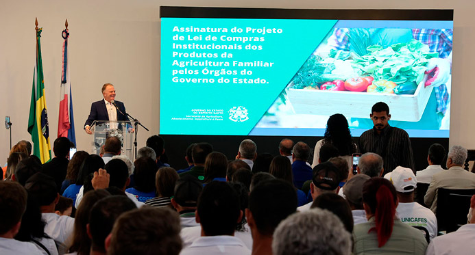 ES vai comprar 30% dos alimentos direto do pequeno produtor