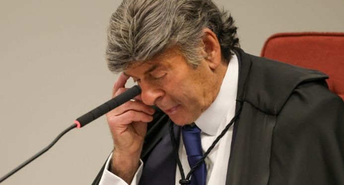 Julgamento da trama golpista: Especialistas apontam contradição em voto de Fux