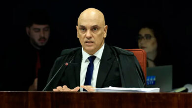 Moraes diz que não é normal em uma democracia no século 21 general ter anotações golpistas