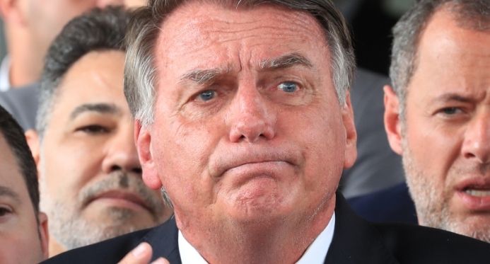 Plano para anistiar Bolsonaro avança, mas medida é inconstitucional; entenda
