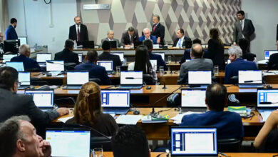 Por unanimidade, CCJ do Senado rejeita PEC da Blindagem