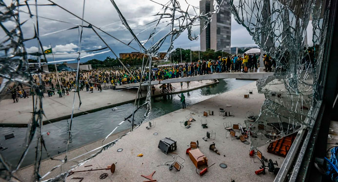 Urgência do projeto de anistia: como votaram os deputados do Espírito Santo