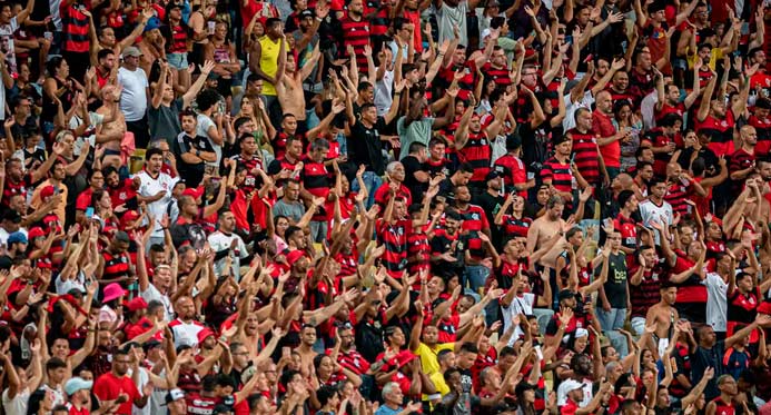Flamengo lidera ranking de público do Brasileirão 2025; veja as médias dos 20 times