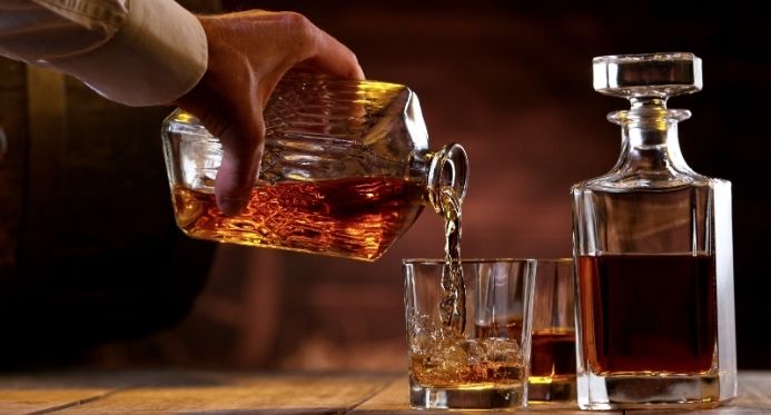 Governo Federal orienta combate à venda de bebidas adulteradas e reforça medidas de proteção