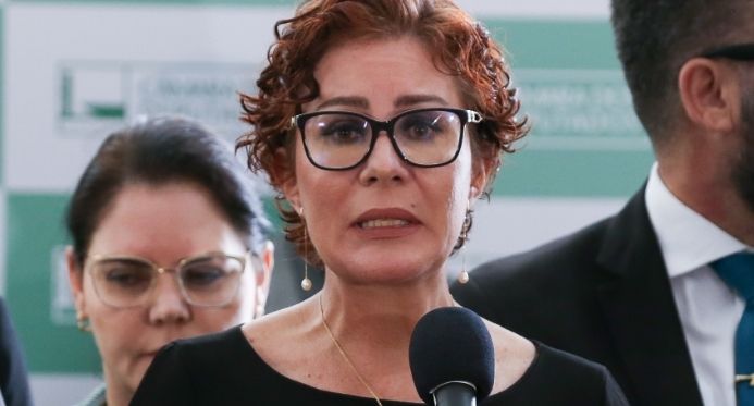 Ministério Público da Itália dá parecer favorável à extradição de Carla Zambelli, diz AGU