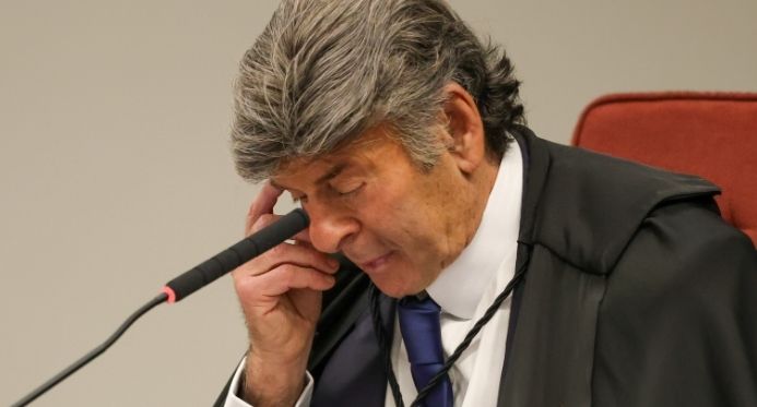Mudança de Fux para Segunda Turma do STF gera impasse sobre recurso de inelegibilidade de Bolsonaro