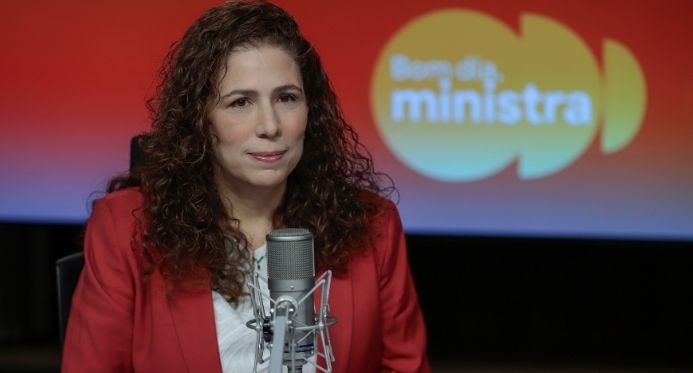 "Nossa visão é defender a estabilidade do servidor público", diz Esther Dweck, Ministra da Gestão
